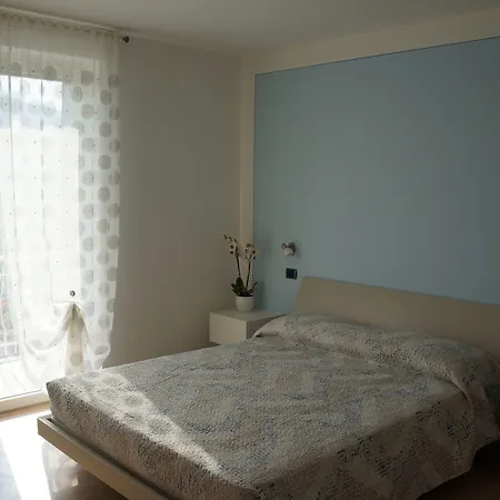 Buondi In Langa Oda ve Kahvaltı Alba (Piedmont)