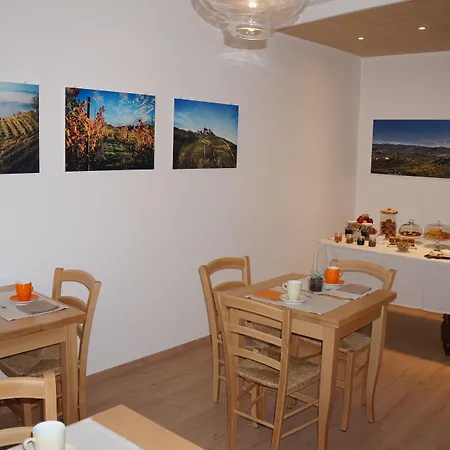 Oda ve Kahvaltı Buondi In Langa