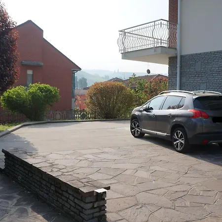 Oda ve Kahvaltı Buondi In Langa 2*