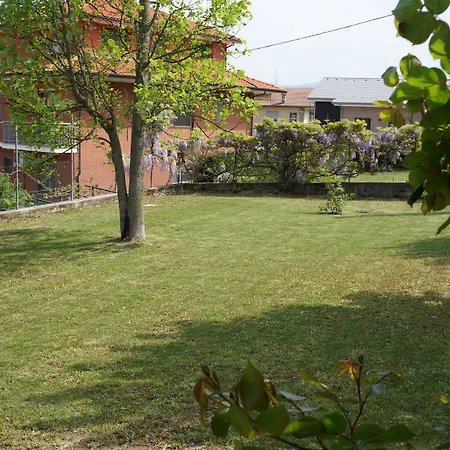 Oda ve Kahvaltı Buondi In Langa 2*