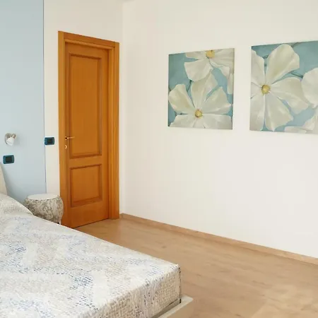 Oda ve Kahvaltı Buondi In Langa 2*