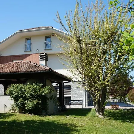 Buondi In Langa Oda ve Kahvaltı Alba (Piedmont)
